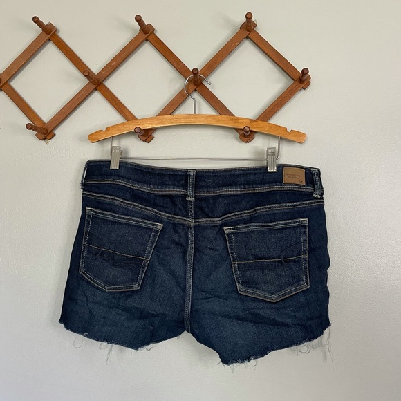 3/$25! AE Cutoff Jean Shorts - Picture 3 of 5